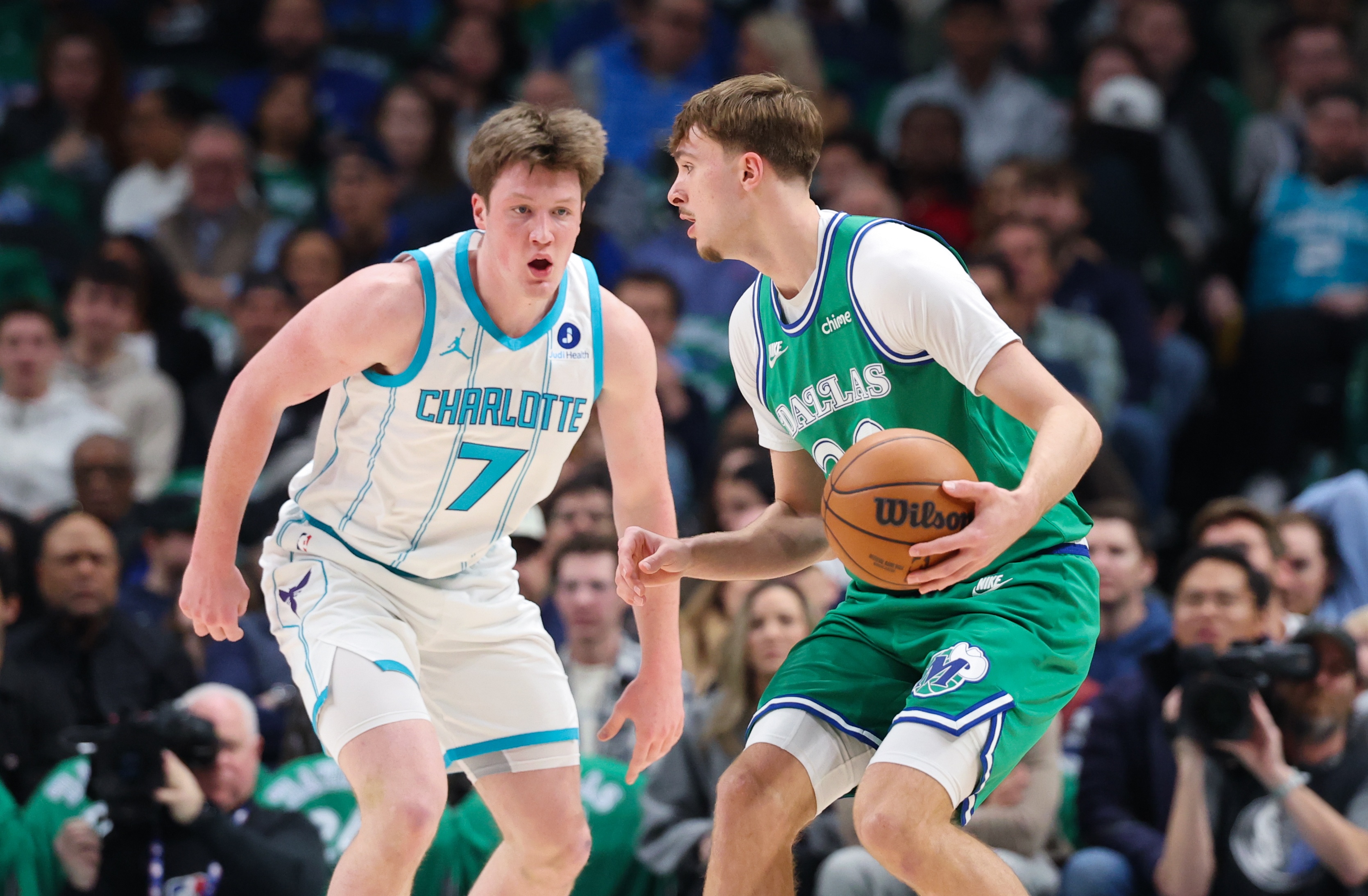 经典舍友之战令最佳新秀之争悬念丛生 从搭档变对手斩不断兄弟情